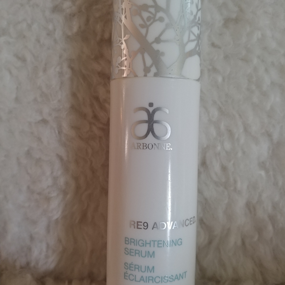 Arbonne Re9 Advanced Brightening serum  New